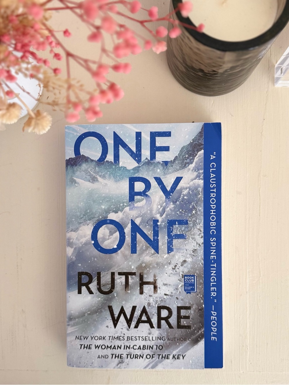 One By One book by Ruth Ware Paperback